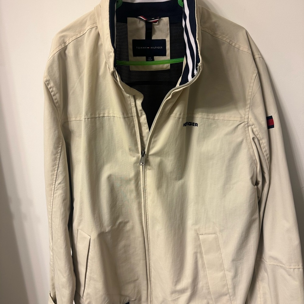 Tommy Hilfiger Men Jacket  Lighweight NEW